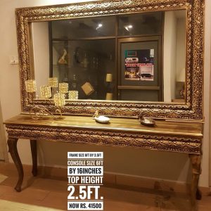 Console with Mirror frame (001)