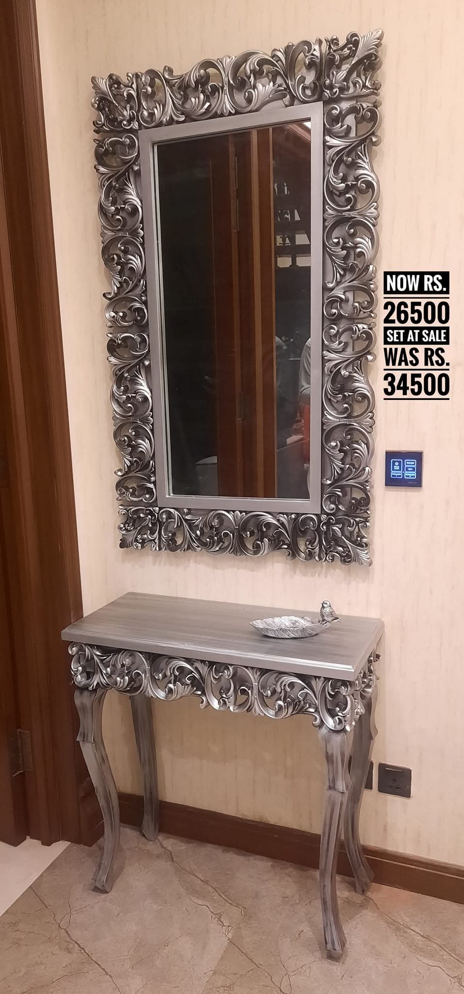 Small console and Frame (004)